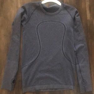 Lululemon Swiftly LS top siZe 6 Like New!